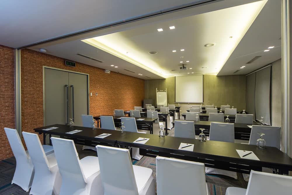 The B Hotel Quezon City