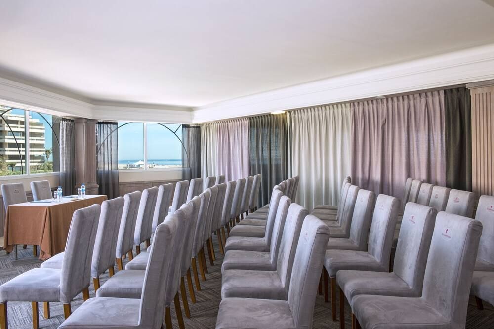 Grand Hôtel Les Flamants Roses Thalasso & Spa