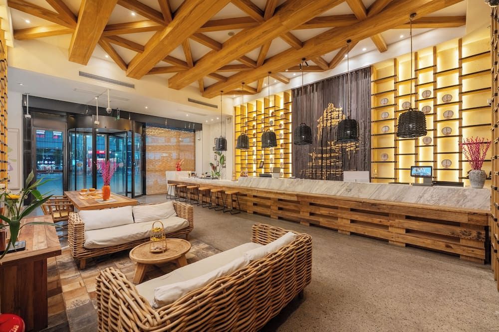 Manli Hotel Shanghai Pudong Airport Branch -Provide free shuttle buses to Pudong Airport and Disneyland