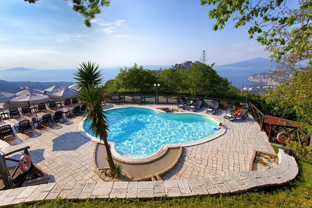 Hotel Prestige Campanië - Glimlach visuel 4/5 Hotel Prestige Campanië - Glimlach visuel 4/5