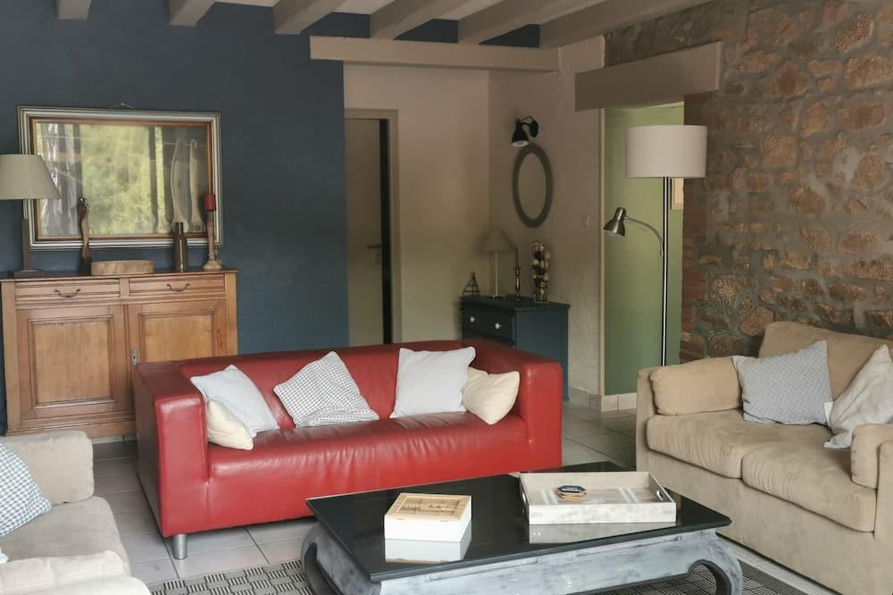 Comfortable rural cottage on the banks of the Nantes Sèvre, near Puy du Fou Midi-Pyreneën - Montfaucon visuel 1/5 Comfortable rural cottage on the banks of the Nantes Sèvre, near Puy du Fou Midi-Pyreneën - Montfaucon visuel 1/5