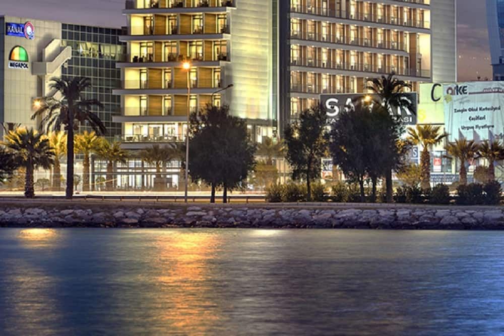 Hilton Garden Inn Izmir Bayrakli