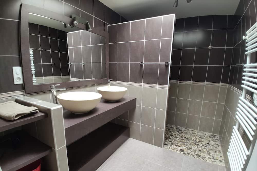 lovely gite with swimming pool close to the beach Bretagne - Tour-du-Parc visuel 4/5 lovely gite with swimming pool close to the beach Bretagne - Tour-du-Parc visuel 4/5
