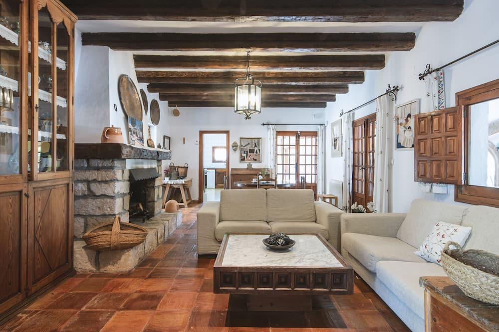 Large and classic villa with private pool in Javea, Costa Blanca, Spain for 6 persons Kust van Valencia - Javea visuel 2/5 Large and classic villa with private pool in Javea, Costa Blanca, Spain for 6 persons Kust van Valencia - Javea visuel 2/5