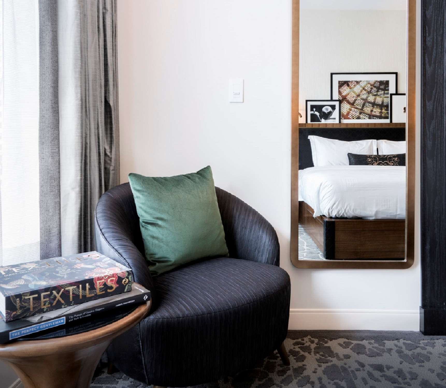 LondonHouse Chicago, Curio Collection by Hilton