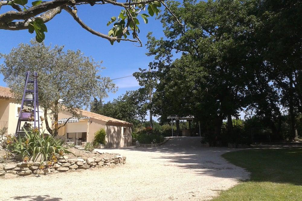 Le Chinaillon, holiday appartment in Saumane de Vaucluse, near facilities Languedoc-Roussillon - Saumane visuel 1/5 Le Chinaillon, holiday appartment in Saumane de Vaucluse, near facilities Languedoc-Roussillon - Saumane visuel 1/5