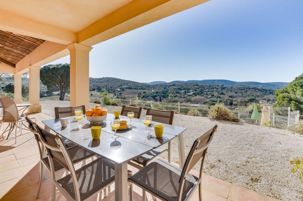 Wonderful private villa with A/C, WIFI, private pool, TV, terrace, pets allowed and parking Provence-Alpes-Côte d'Azur - La Croix-Valmer visuel 5/5 Wonderful private villa with A/C, WIFI, private pool, TV, terrace, pets allowed and parking Provence-Alpes-Côte d'Azur - La Croix-Valmer visuel 5/5