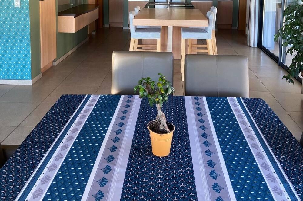 Contemporary upscale villa, heated pool with jacuzzi. Breathtaking view Languedoc-Roussillon - Pezenas visuel 5/5 Contemporary upscale villa, heated pool with jacuzzi. Breathtaking view Languedoc-Roussillon - Pezenas visuel 5/5