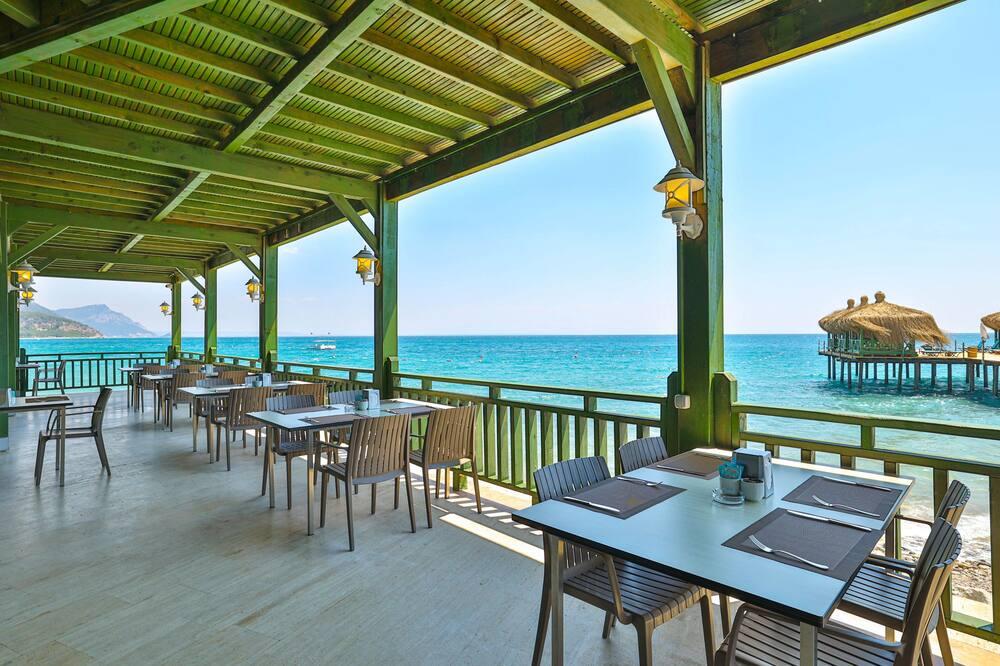 expedia_group-350794-83bbe7-564460 Crystal Flora Beach Resort