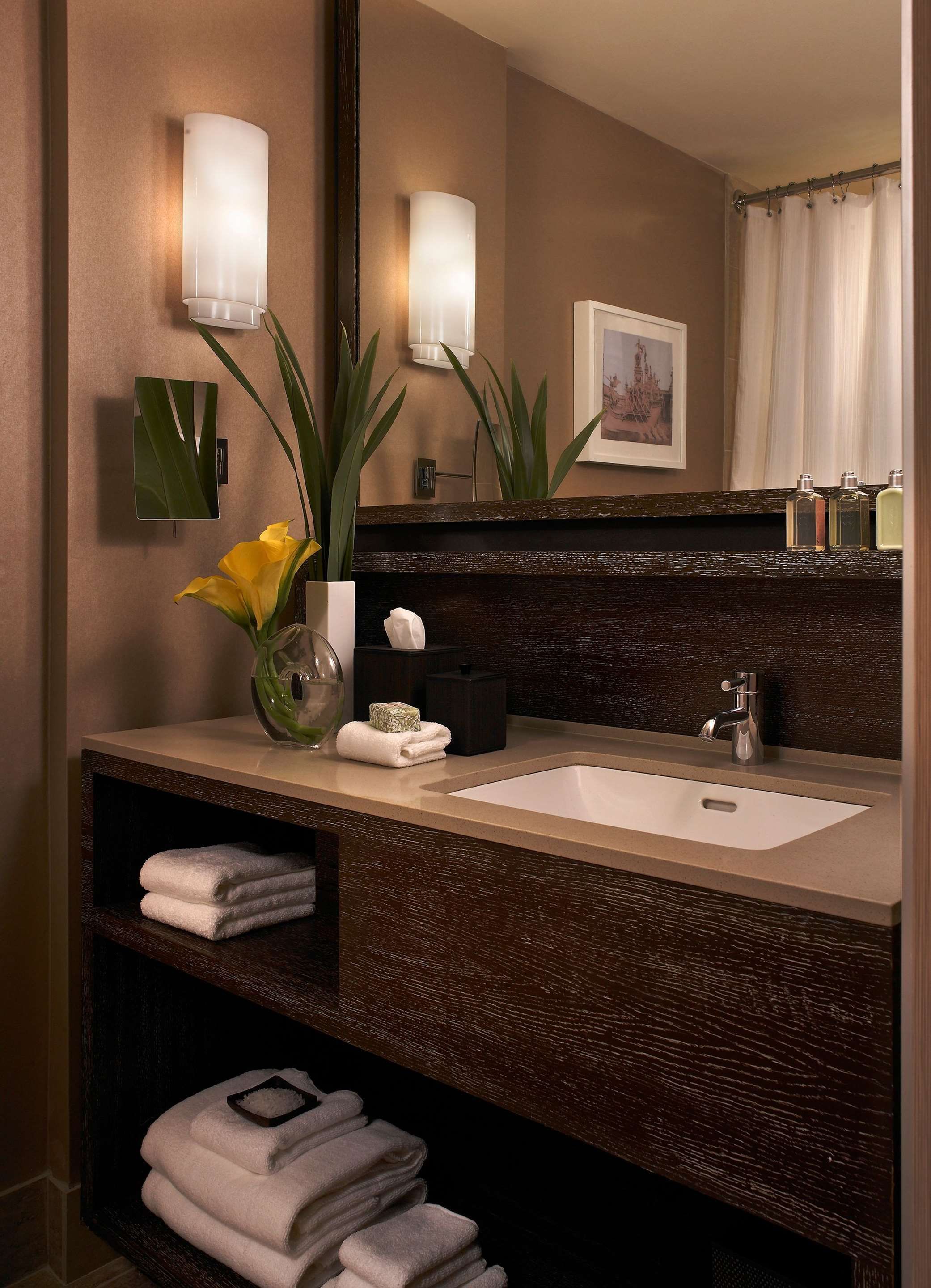 The Royal Sonesta Chicago River North