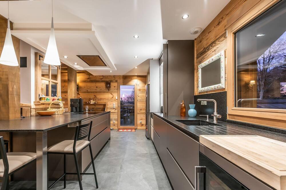 New Chalet \'Under The Rock\' 14 Pers Sauna, Spa, Pool, Cinema, Disco - Lotharingen - Le Tholy visuel 5/5 New Chalet \'Under The Rock\' 14 Pers Sauna, Spa, Pool, Cinema, Disco - Lotharingen - Le Tholy visuel 5/5