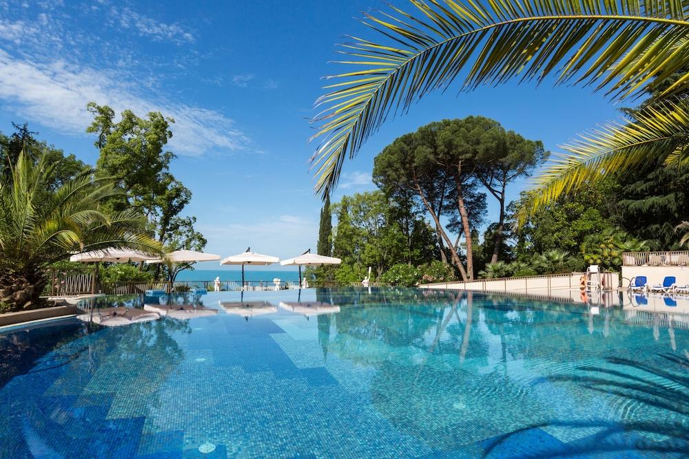 sembo-725341-4cee22-230062 Swissotel Resort Sochi Kamelia