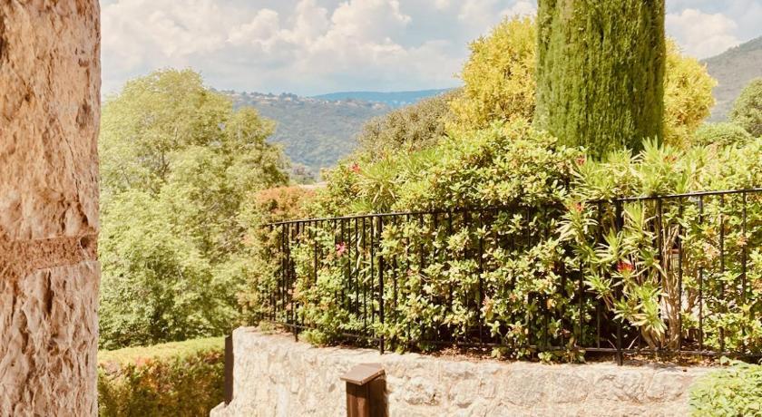 Beautiful house with spectacular views Pool house with kitchen and firewood pizza oven Provence-Alpes-Côte d'Azur - Auribeau-sur-Siagne visuel 4/5 Beautiful house with spectacular views Pool house with kitchen and firewood pizza oven Provence-Alpes-Côte d'Azur - Auribeau-sur-Siagne visuel 4/5