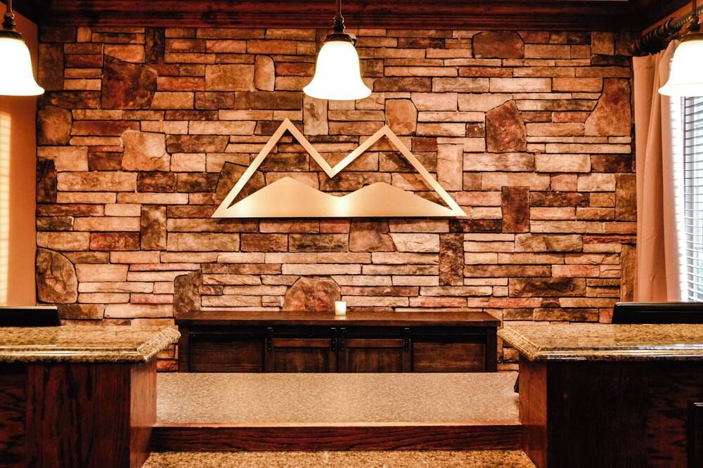 The Lodge at Flat Rock