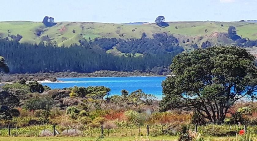 The Lakes - Kai Iwi Lakes Exclusive Retreat