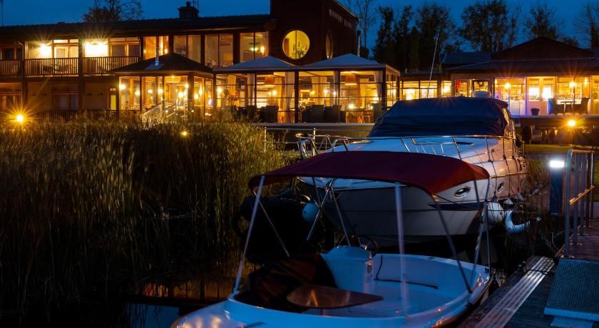 Wineport Lodge