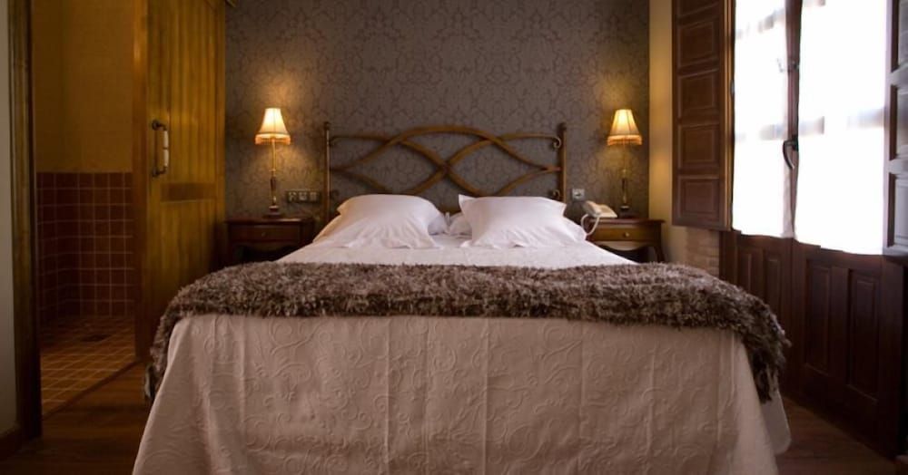 Posada Los Condestables Hotel & Spa