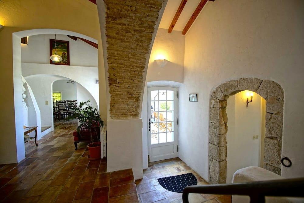 Splendid 17th Century Provencal Bastide In Saint Paul De Vence Provence-Alpes-Côte d'Azur - Saint-Paul-de-Vence visuel 2/5 Splendid 17th Century Provencal Bastide In Saint Paul De Vence Provence-Alpes-Côte d'Azur - Saint-Paul-de-Vence visuel 2/5