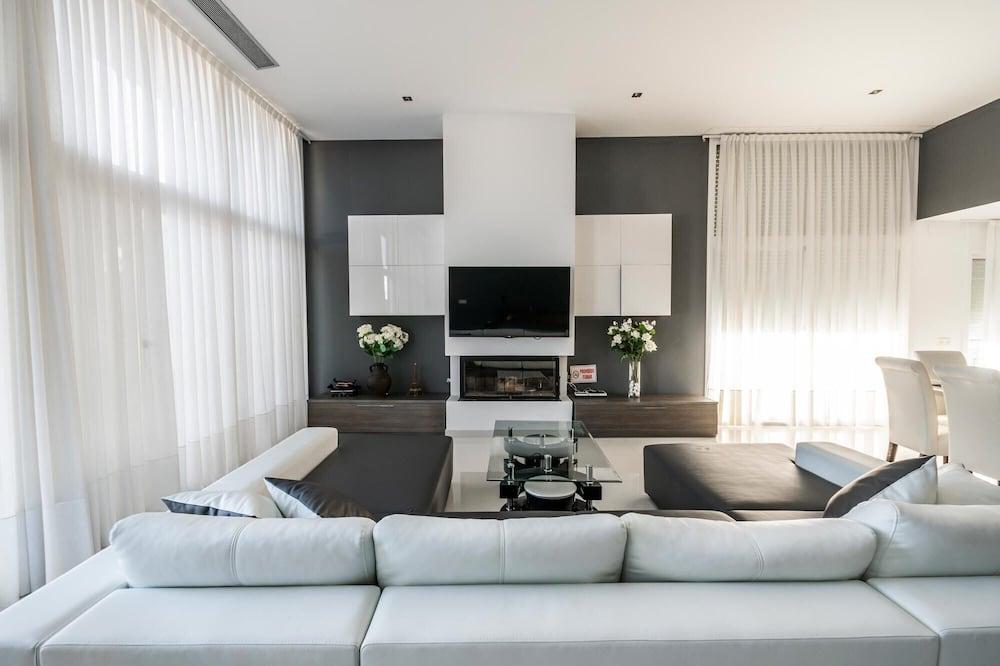 Villamarly III With 2 Swimming Pools 200 Meters From The Beach Castelldefels-Sitge Catalonië - Castelldefels visuel 1/5 Villamarly III With 2 Swimming Pools 200 Meters From The Beach Castelldefels-Sitge Catalonië - Castelldefels visuel 1/5