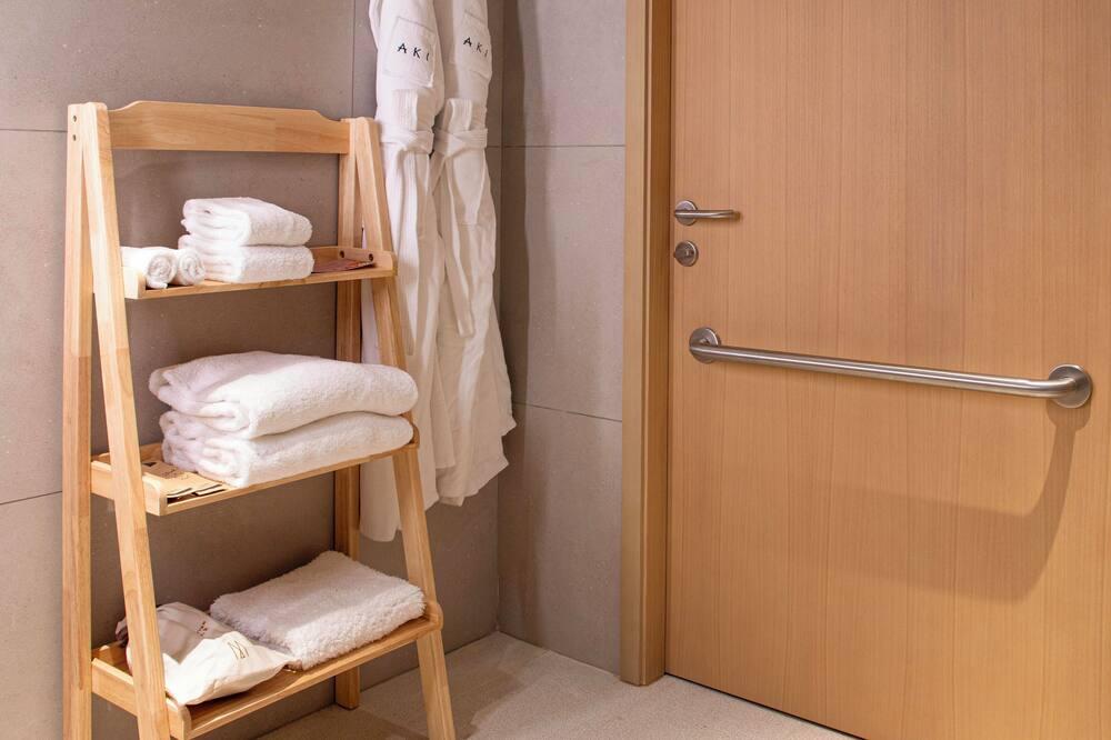 expediav2-8499653-7a5675-177360 Aki Hong Kong - MGallery