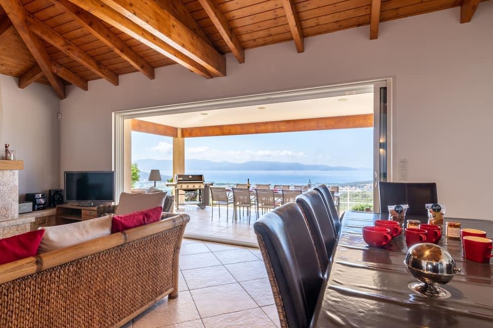 Magnificent Villa Heated Swimming Pool Jacuzzi Panoramic Sea View 3km From The Beach Corsica - Serra-di-Ferro visuel 1/5 Magnificent Villa Heated Swimming Pool Jacuzzi Panoramic Sea View 3km From The Beach Corsica - Serra-di-Ferro visuel 1/5