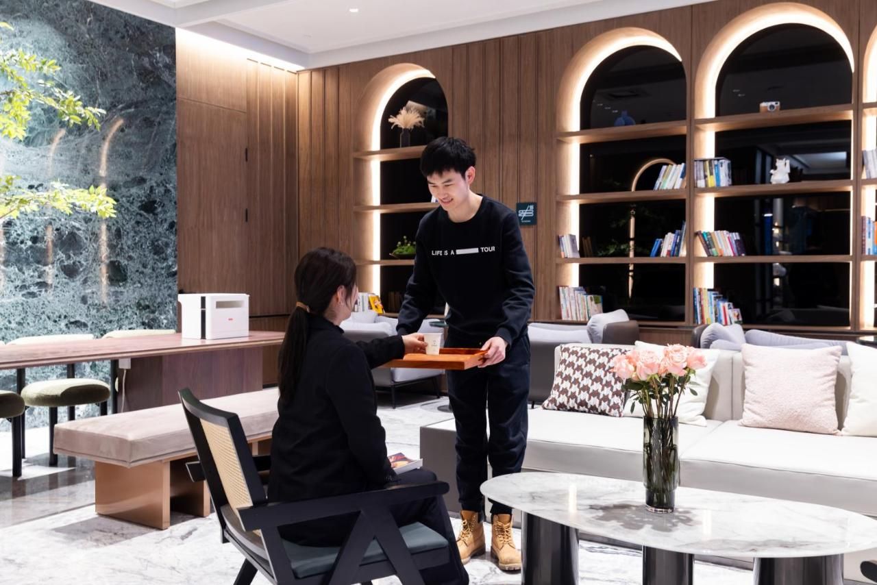 booking-1071849897-583304859-115860 Atour Hotel Zhengzhou North Dragon Lake Financial Center