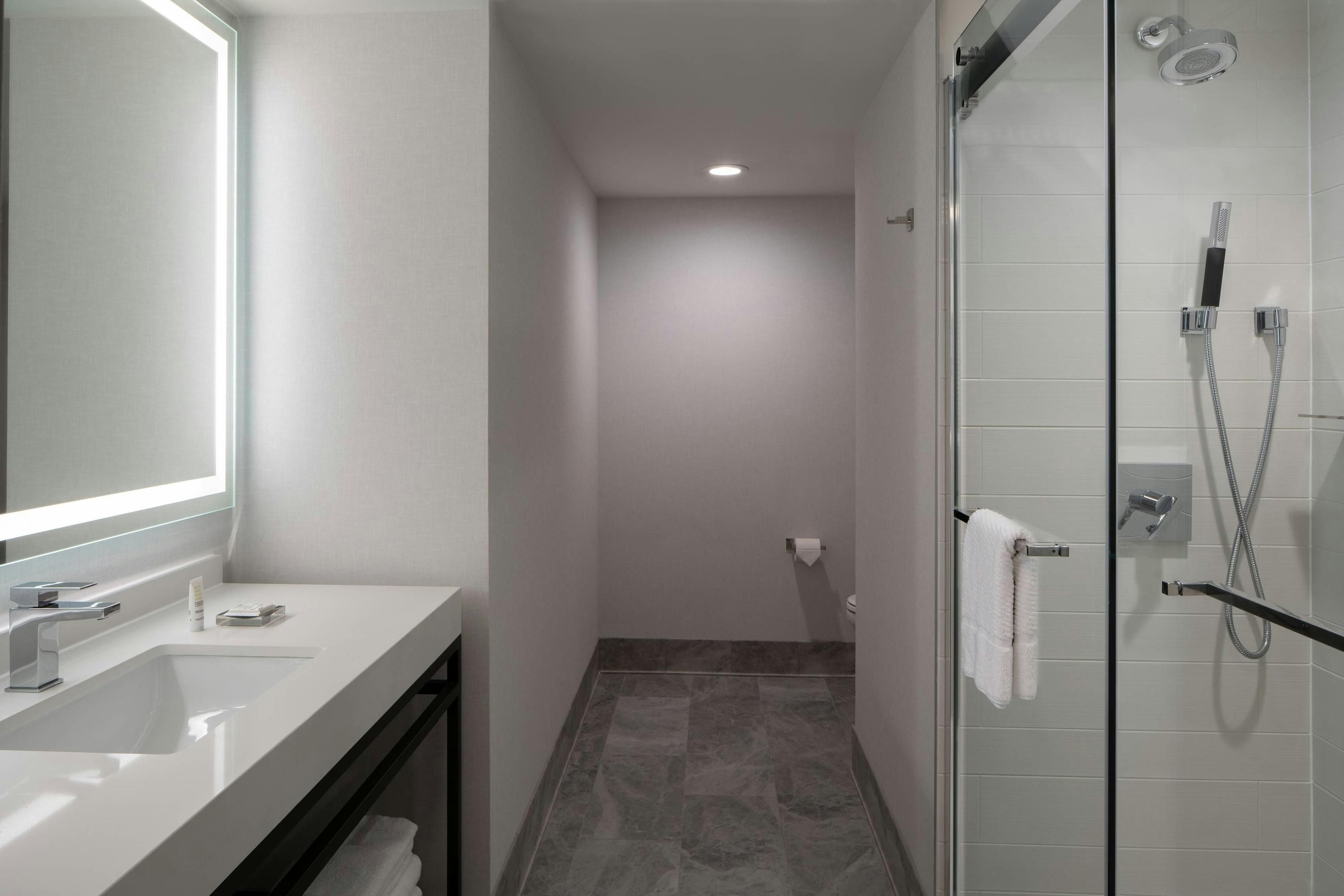 New Orleans Marriott Warehouse Arts District