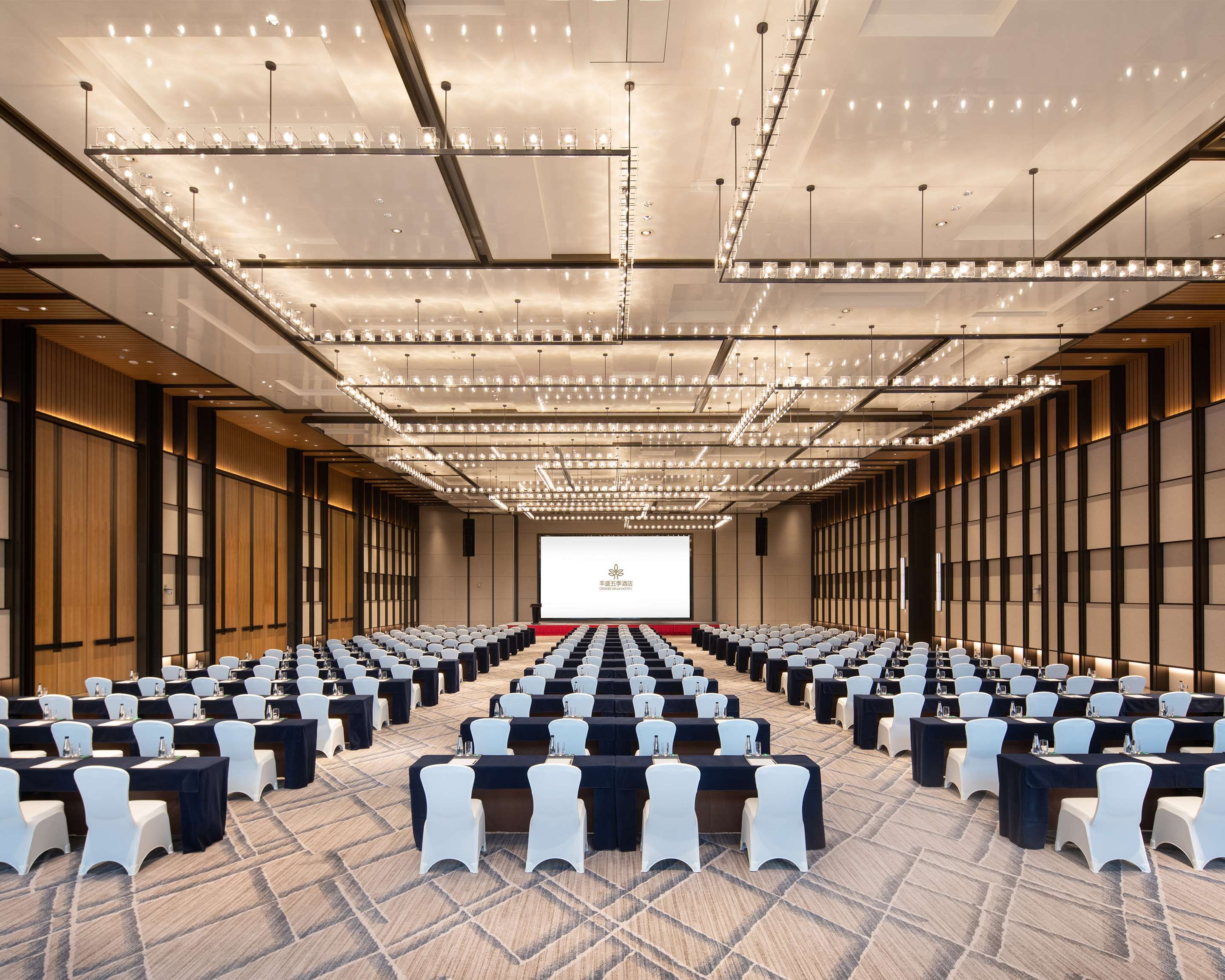 Grand Wuji Hotel, In The Unbound Collection By Hyatt