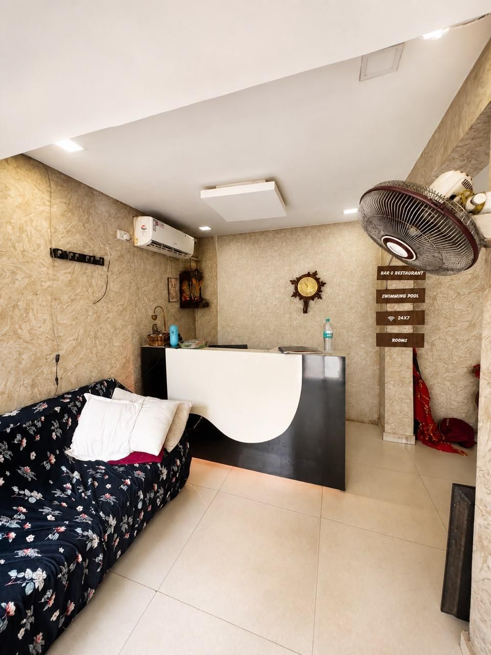 hotel photo