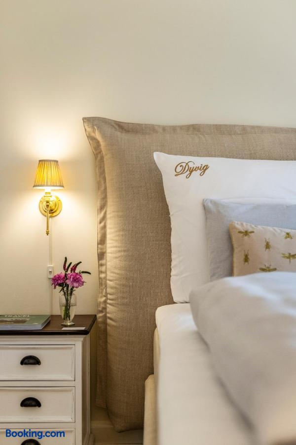 booking-3344867-581950160-864532 Dyvig Badehotel