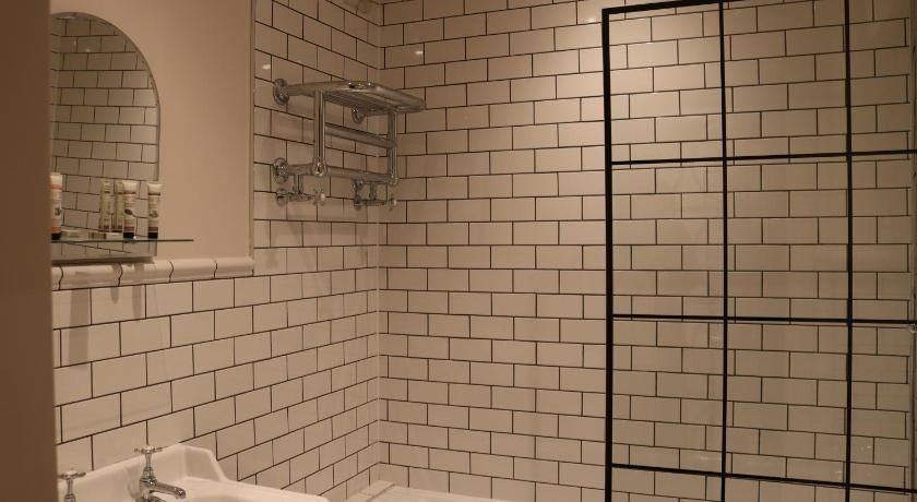 Rafters at Riverside House Hotel