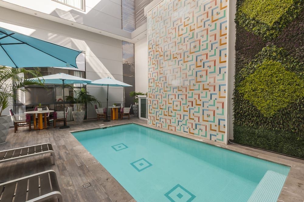 FCH Hotel Expo Adults only