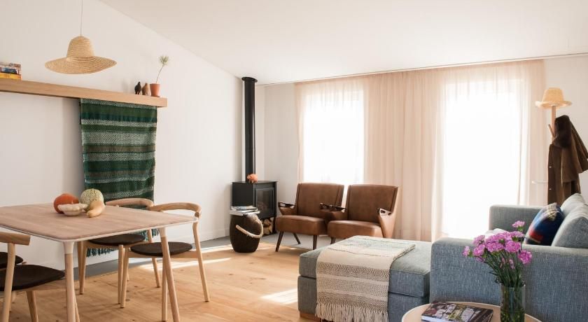 Craveiral Farmhouse by Belong Staying & Feeling