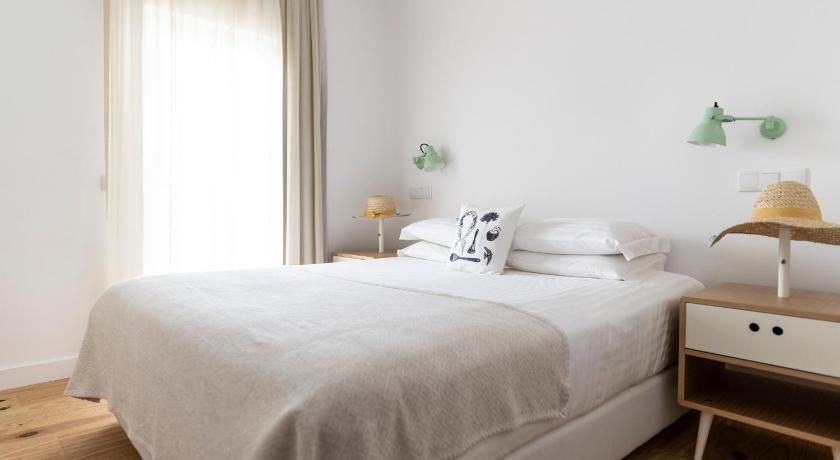 Craveiral Farmhouse by Belong Staying & Feeling