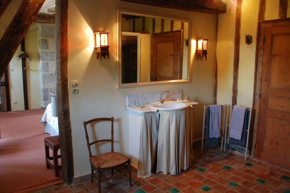 Chateau De Saint Paterne