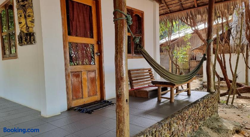booking-898259-432590813-333248 Sunboo Beach Bungalows