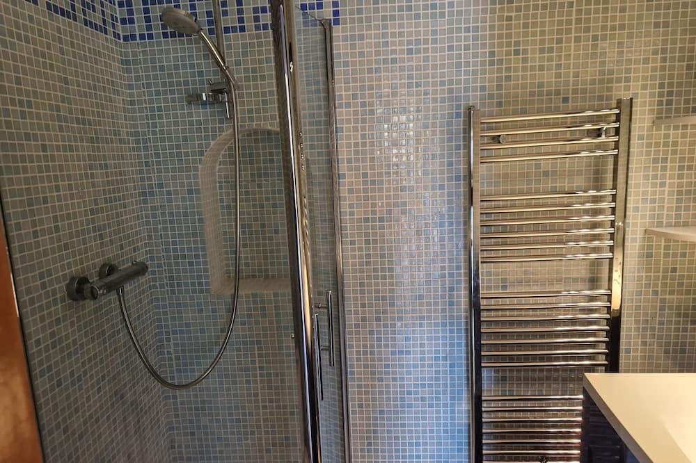 Villa plain pied avec piscine privée 8 personnes Provence-Alpes-Côte d'Azur - La Crau visuel 5/5 Villa plain pied avec piscine privée 8 personnes Provence-Alpes-Côte d'Azur - La Crau visuel 5/5
