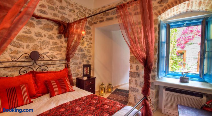 booking-684144-115102575-731034 PortaDelMare deluxe suites