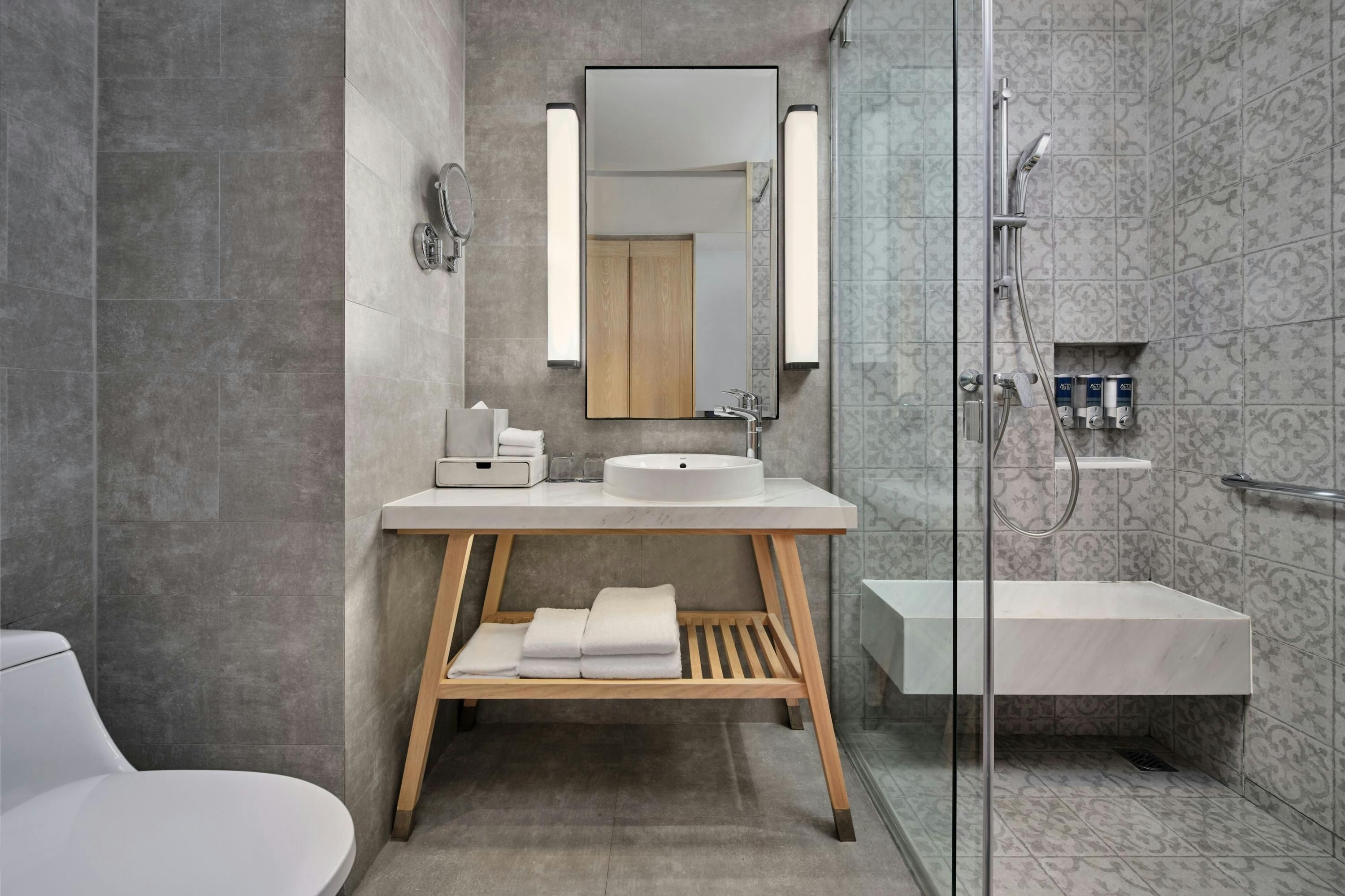 Four Points by Sheraton Phuket Patong Beach Resort