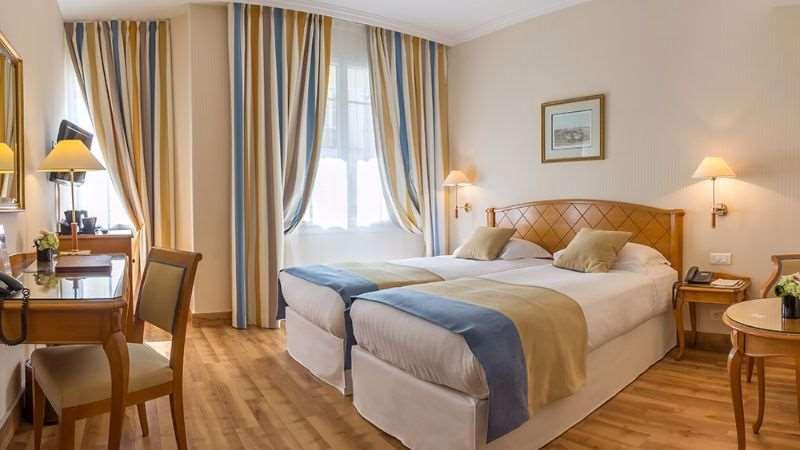 ice-145267-33db1a-551894 Hotel Etats Unis Opera