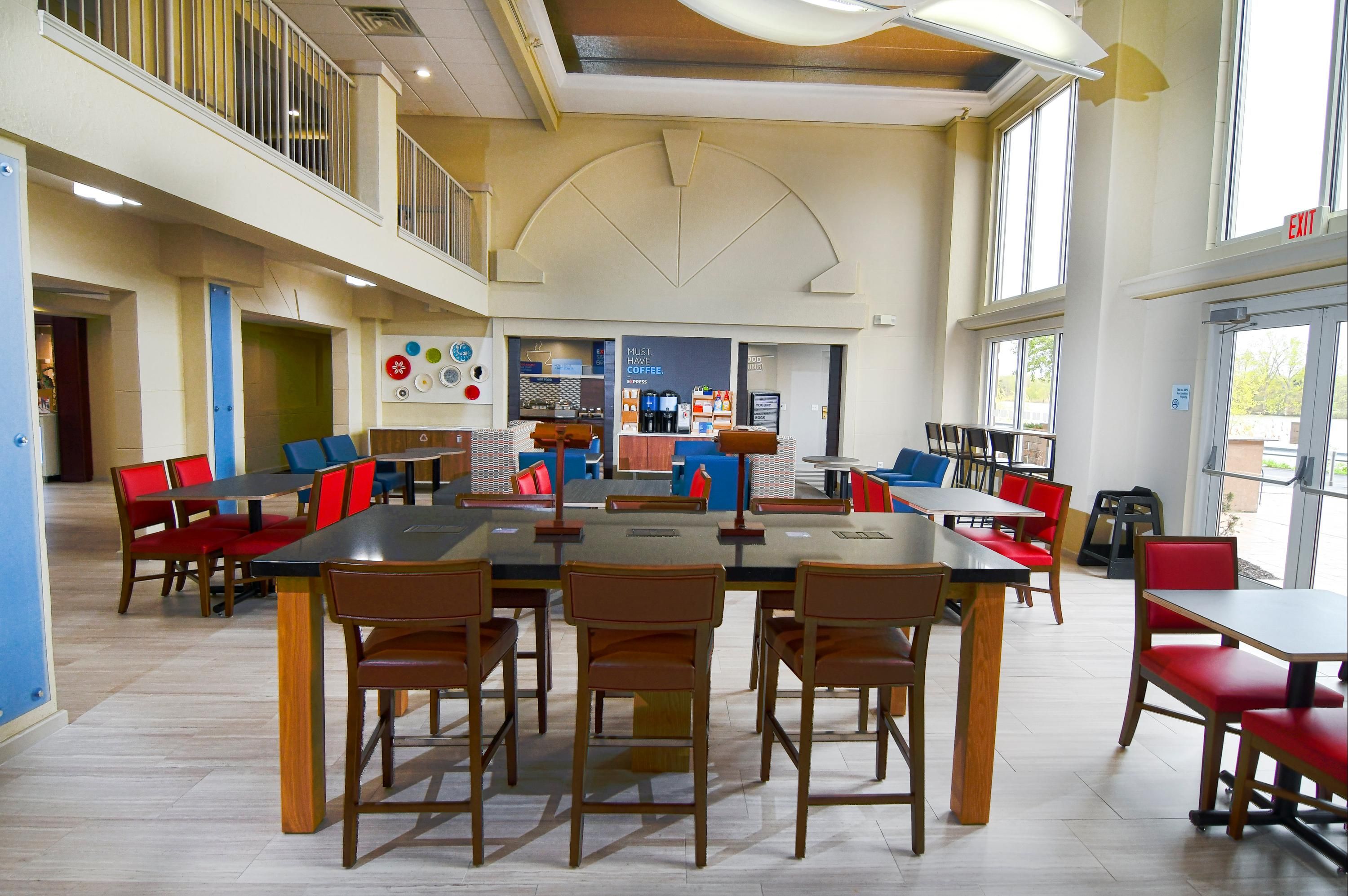 Holiday Inn Express & Suites Port ClintonCatawba Island 123 (̶3̶6̶7̶