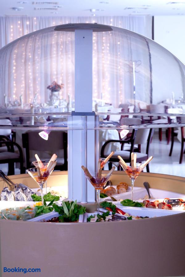 booking-2216077-138173091-272343 Euro Hotel Grivita