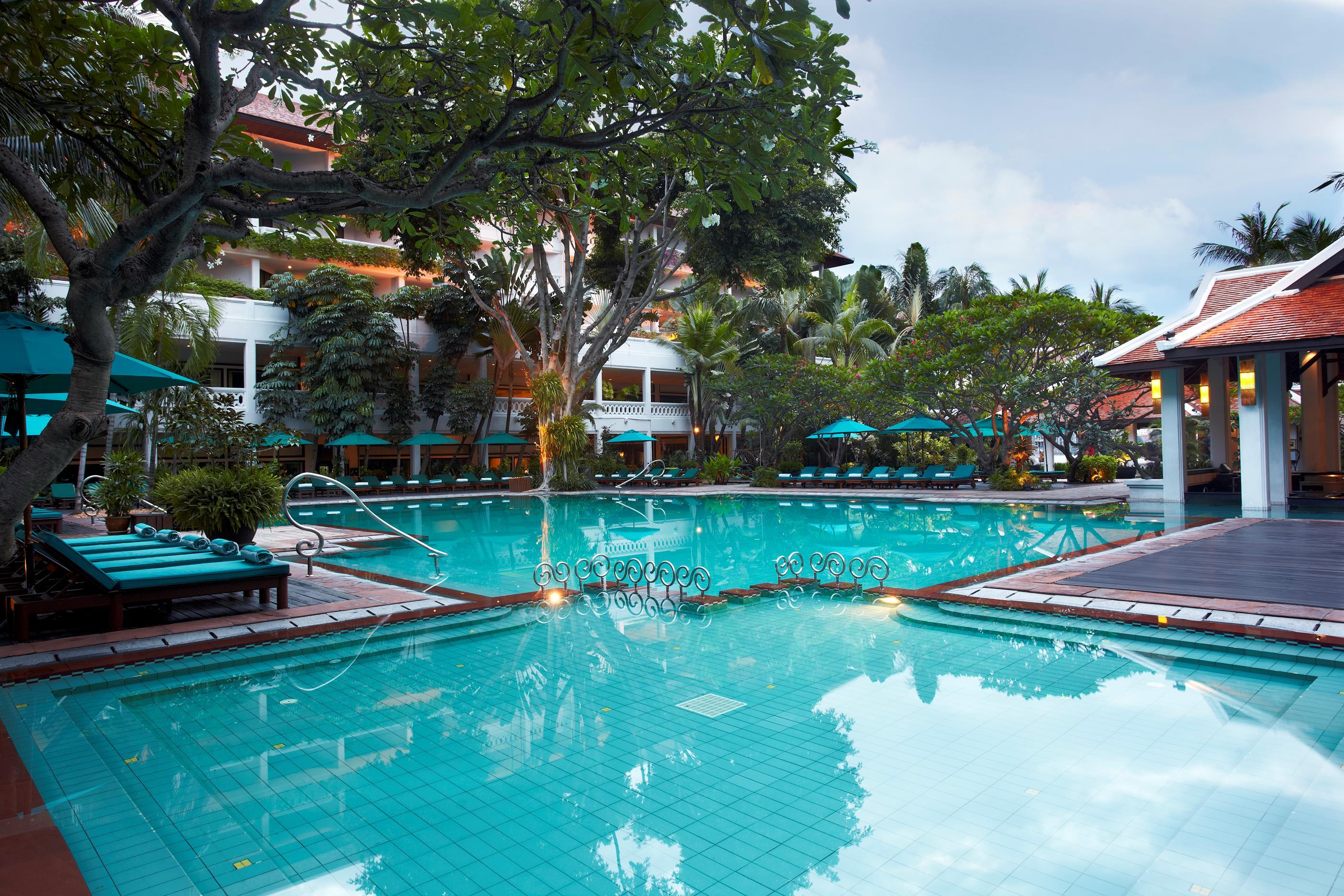 revato-2978-12328561-806244 Anantara Riverside Bangkok Resort