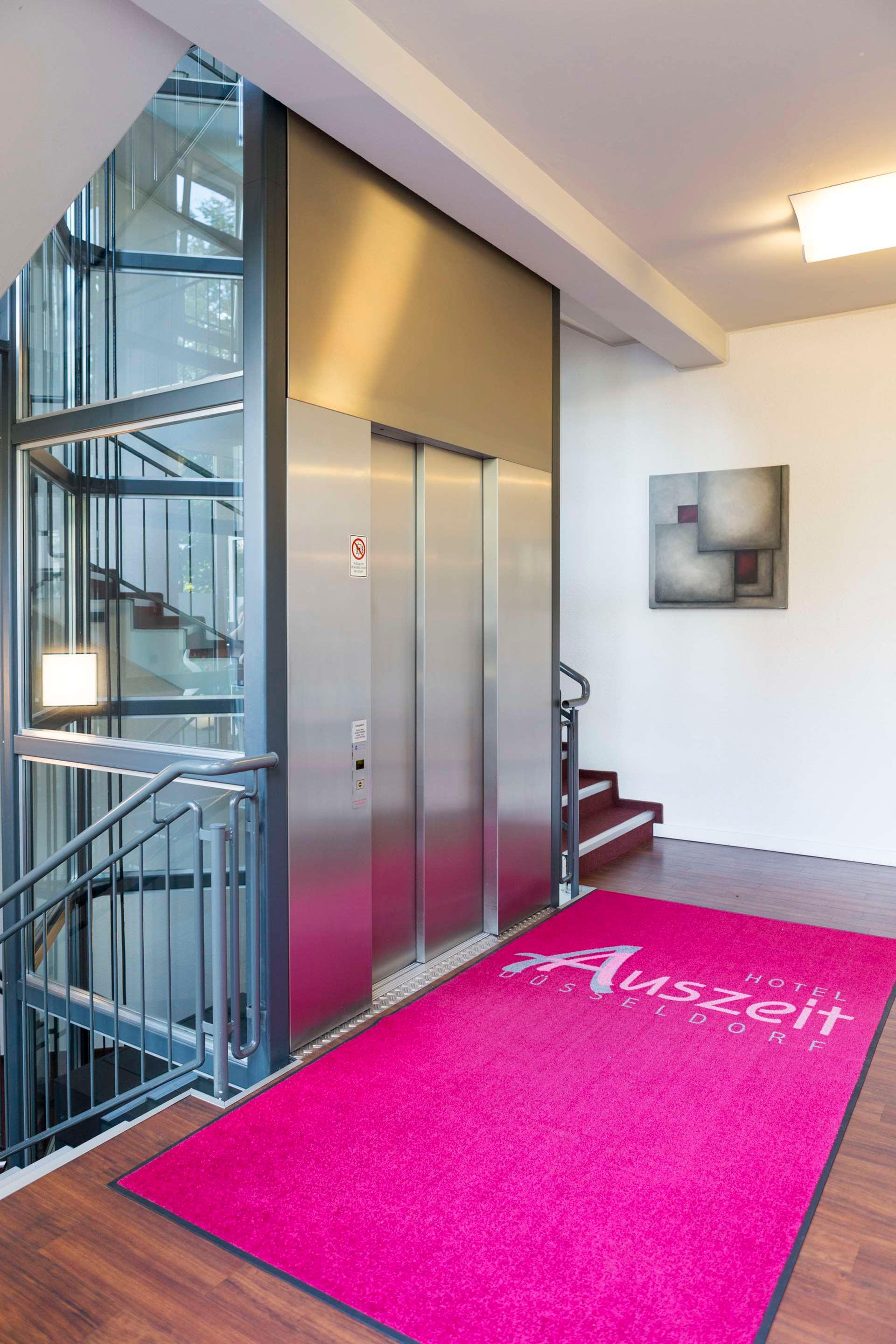 ice-103470-104578777-362801 Auszeit Hotel Düsseldorf - Partner of Sorat Hotels