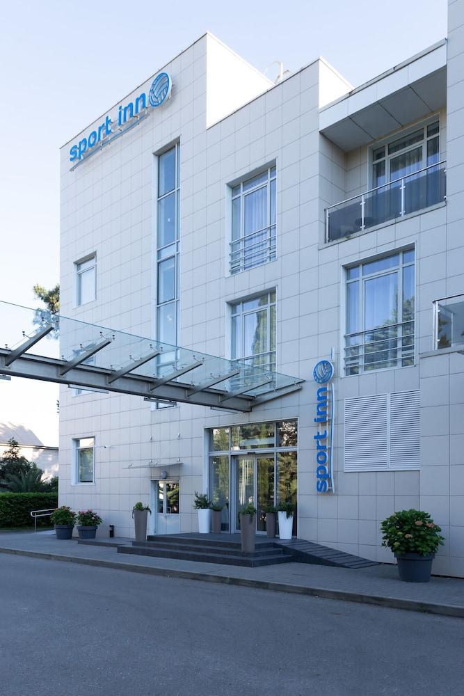 sembo-2066716-0e8499-787234 Sport Inn Hotel