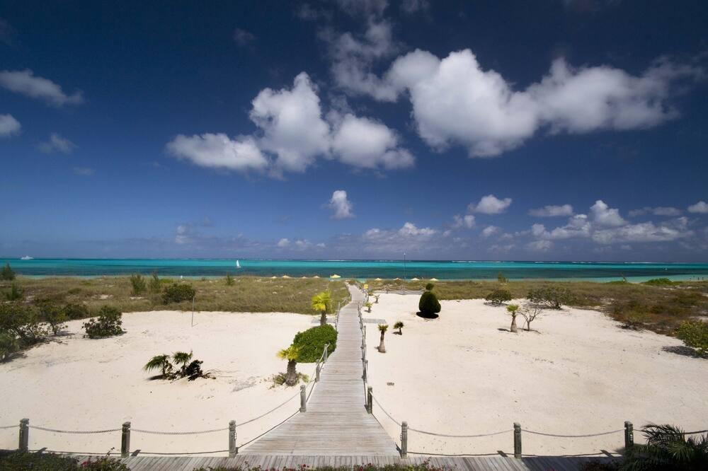 expedia_group-164699-44841707-387372 Beach House - Turks & Caicos