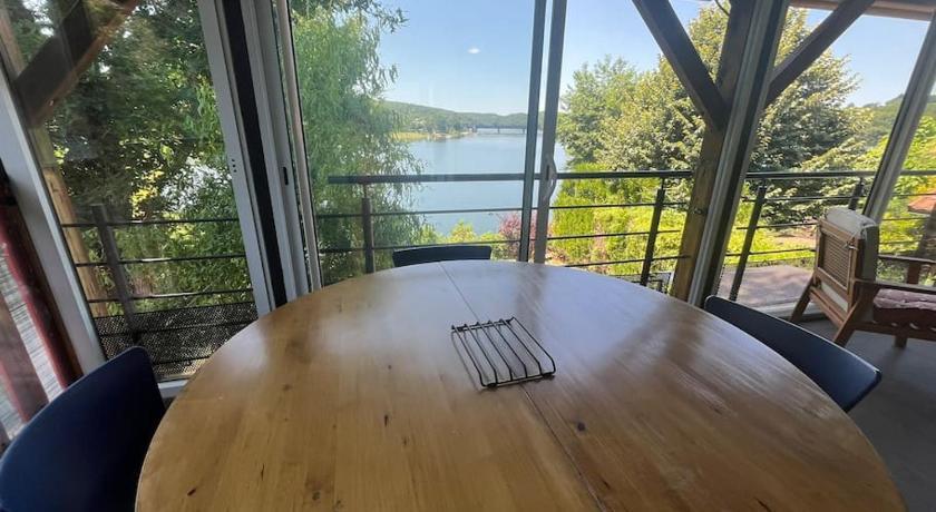 Chalet les pieds dans l'eau Auvergne - Lacapelle-Viescamp visuel 1/5