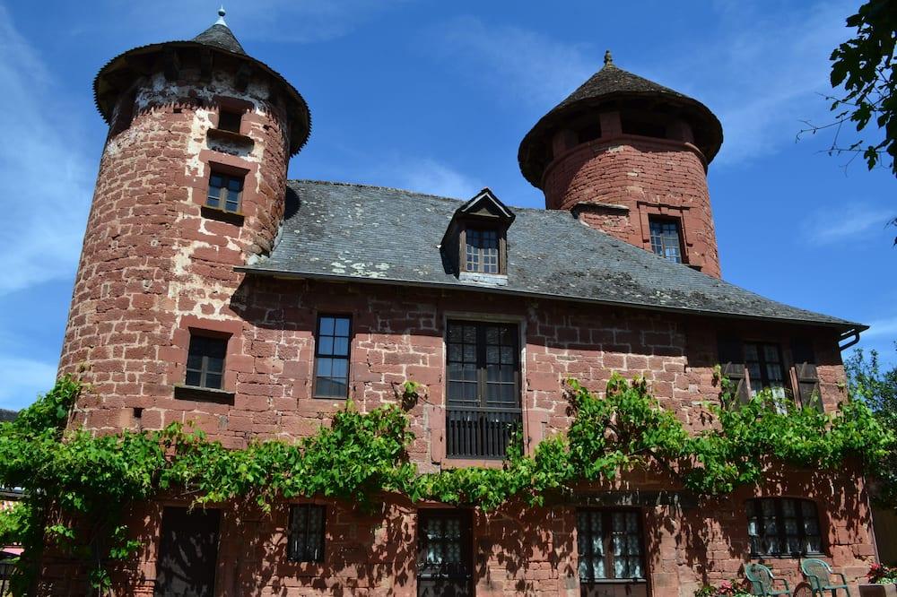 Vvf Collonges-La-Rouge Limouqin - Collonges la Rouge visuel 1/5 Vvf Collonges-La-Rouge Limouqin - Collonges la Rouge visuel 1/5