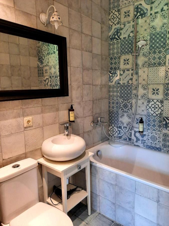 Lake & Library boutique Hotel