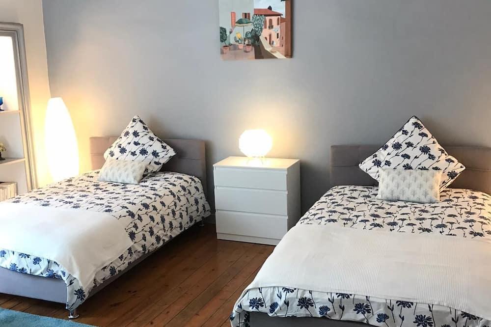 Eglantine Appartement Centre Historique De Dinan Bretagne - Dinan visuel 4/5 Eglantine Appartement Centre Historique De Dinan Bretagne - Dinan visuel 4/5